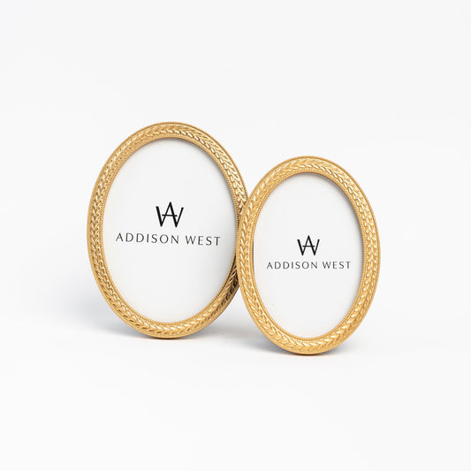 Laurel Wreath Oval Picture Frame